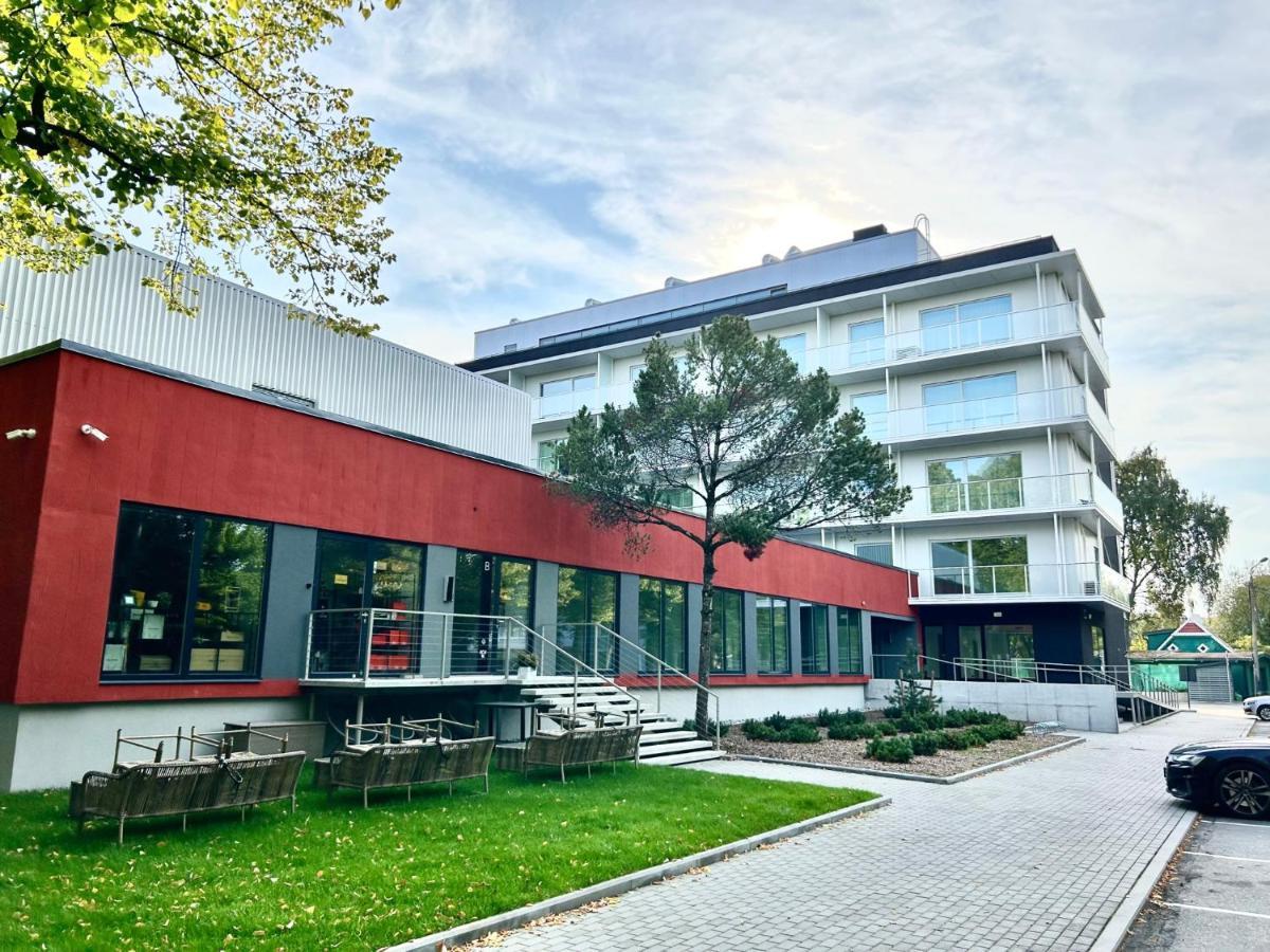 Esplanaadi 10 Pärnu